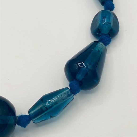 Vintage Blue Glass Necklace - Picture 4 of 6